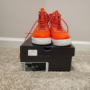 Brand new NIKE SF AF1 MID